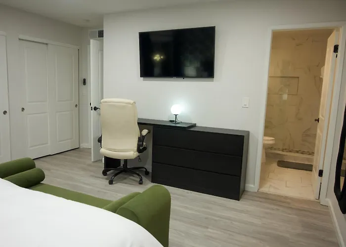 Lunar - Old Town, Pool, 2 Kings, Game Room, Hot Tub, Holiday home *