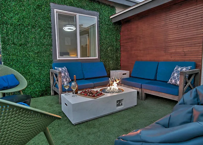 Lunar - Old Town, Pool, 2 Kings, Game Room, Hot Tub, Holiday home Scottsdale