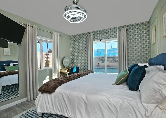 Holiday home Lunar - Old Town, Pool, 2 Kings, Game Room, Hot Tub,
